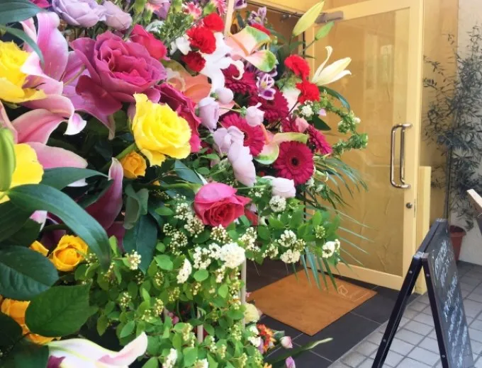 開店・開業祝いのギフトを送ろう!選び方のコツやマナーをご紹介