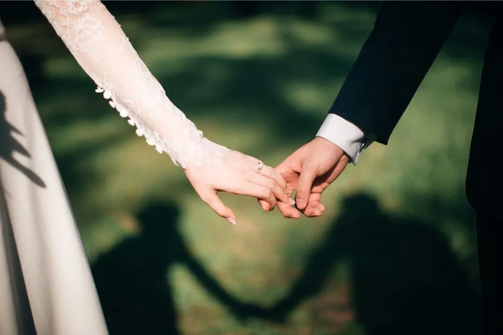 予算5000円の結婚祝いおススメ15選!友達・同僚・上司など相手別にご紹介