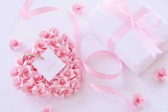 結婚祝いの気が利くプレゼント12選|予算5000円で友達をお祝いしよう!