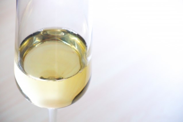 白ワインのメリットを大解説！赤ワインとの違いや健康効果をご紹介