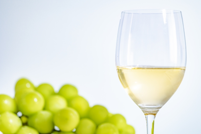 白ワイン用のブドウの品種は？特徴を知ればワイン選びが楽しくなる
