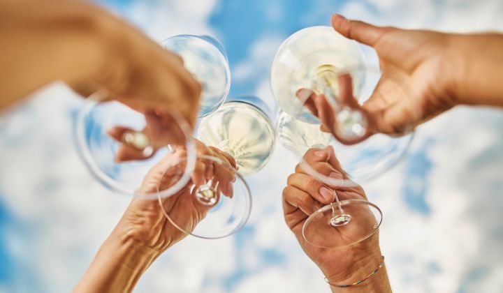 白ワインのポリフェノールは質がいい！適度飲んで健康なカラダに！