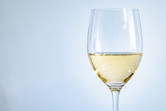 白ワインで便秘解消！おいしく飲んでキレイになろう