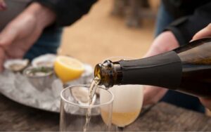 日本ワイン150年の歴史を徹底解説｜魅力や世界的な評価、飲みやすいワインを紹介