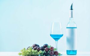 贈り物には幸せを呼ぶ水色ワインがおすすめ！特徴や魅力、人気銘柄も紹介