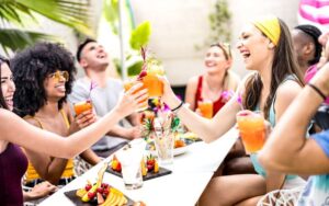 お酒の名言20選｜おしゃれなものから面白いものまで紹介！